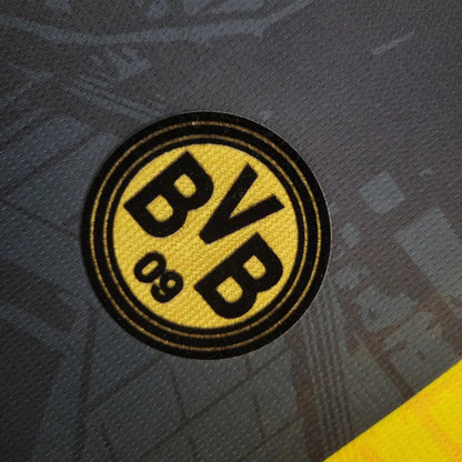 Borussia Dortmund "Royal Crest" Special Kit