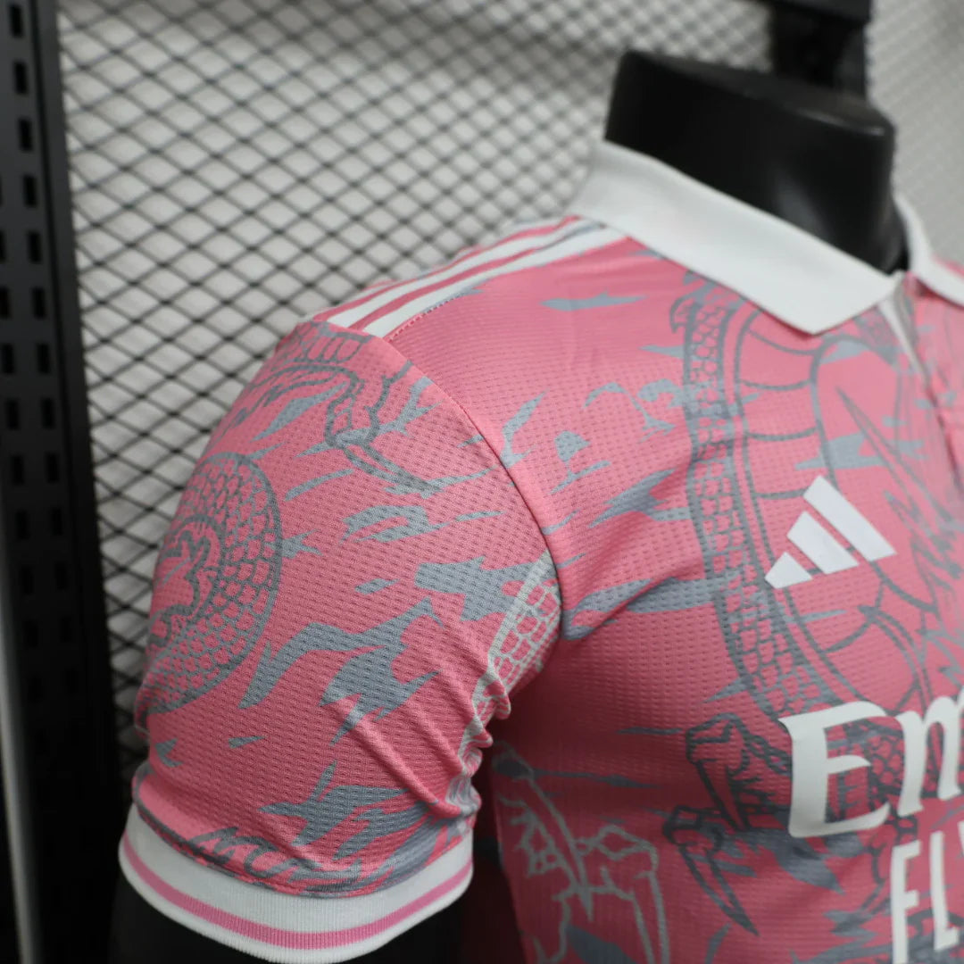 Real Madrid "Dragón Rosa" Special Kit