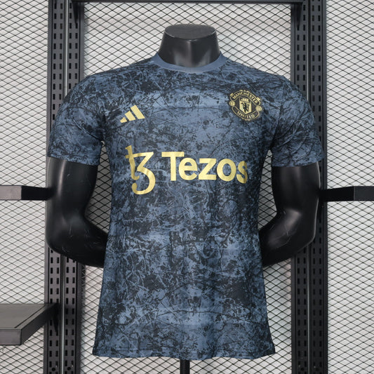 Manchester United "Midnight Thunder" Special Kit