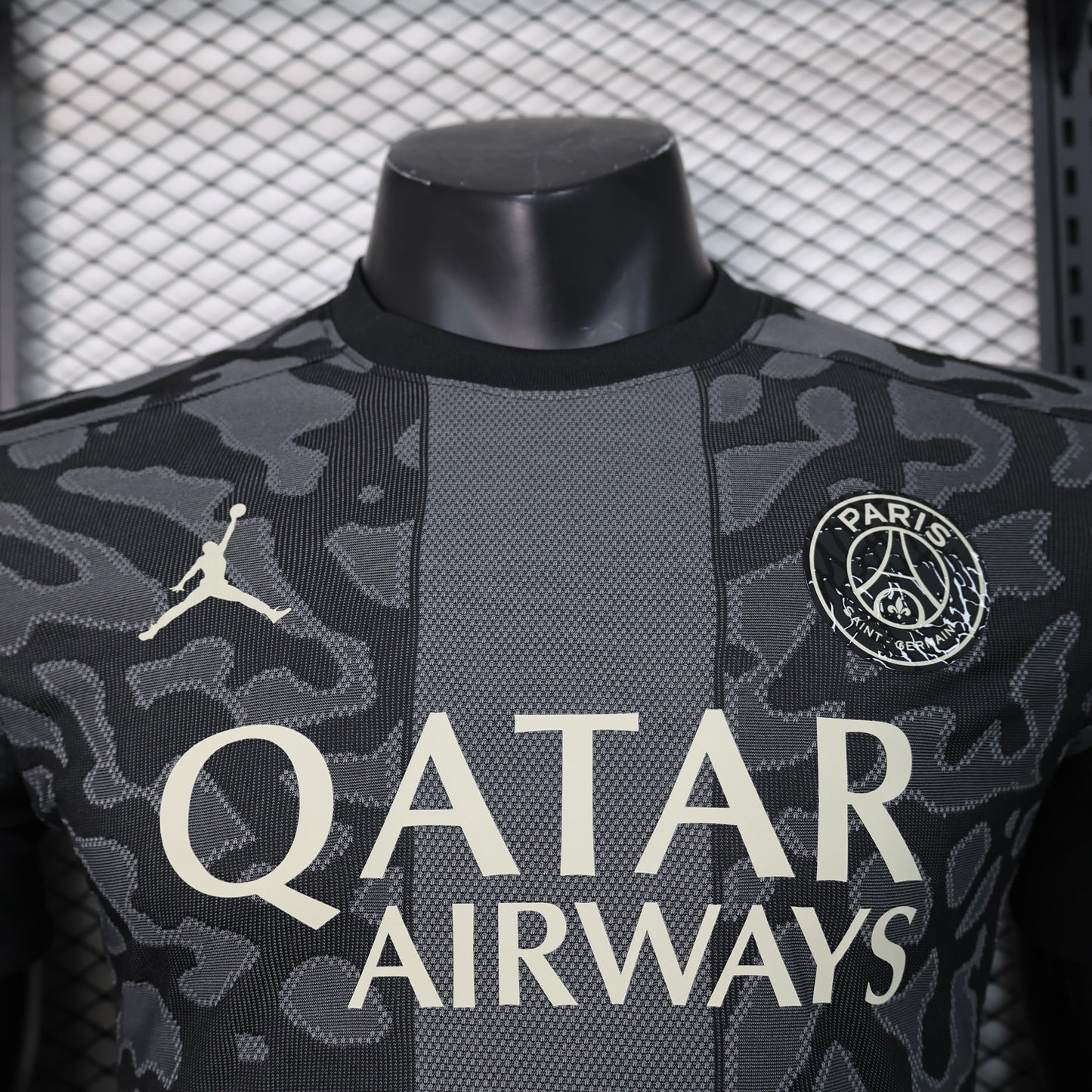 PSG "Stealth Panther Paris" Special Kit