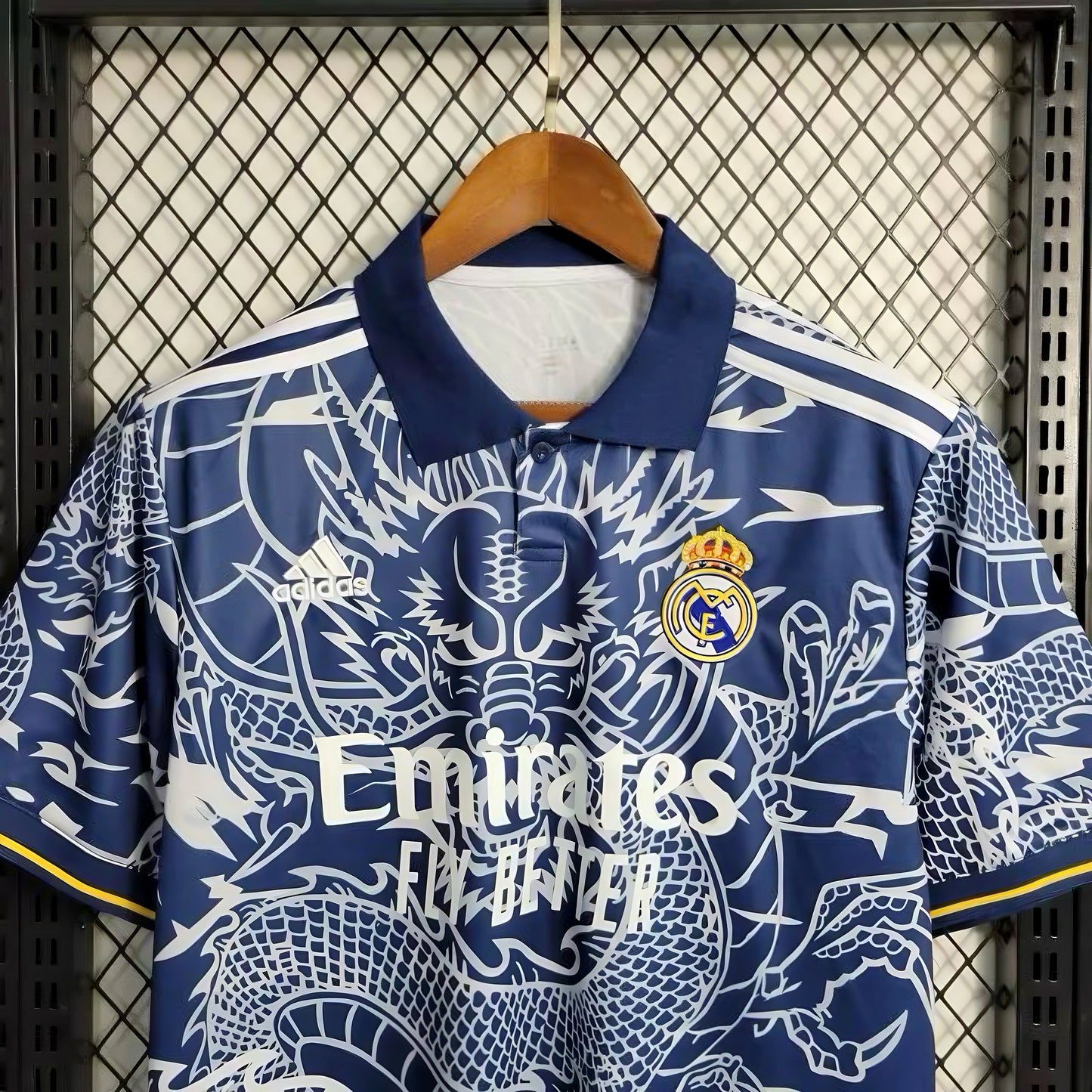 Real Madrid "Dragón Azul" Special Kit